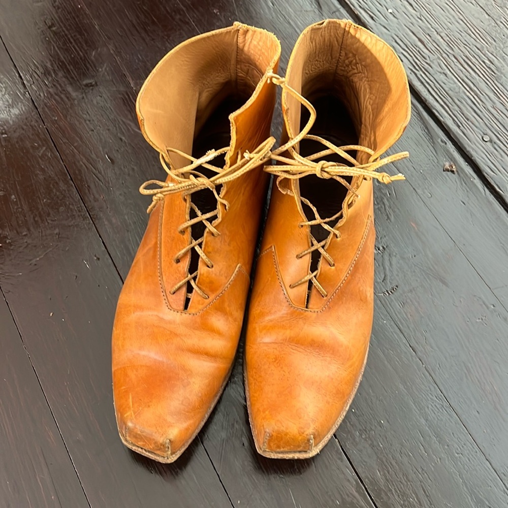 CYDWOQ handmade leather boots